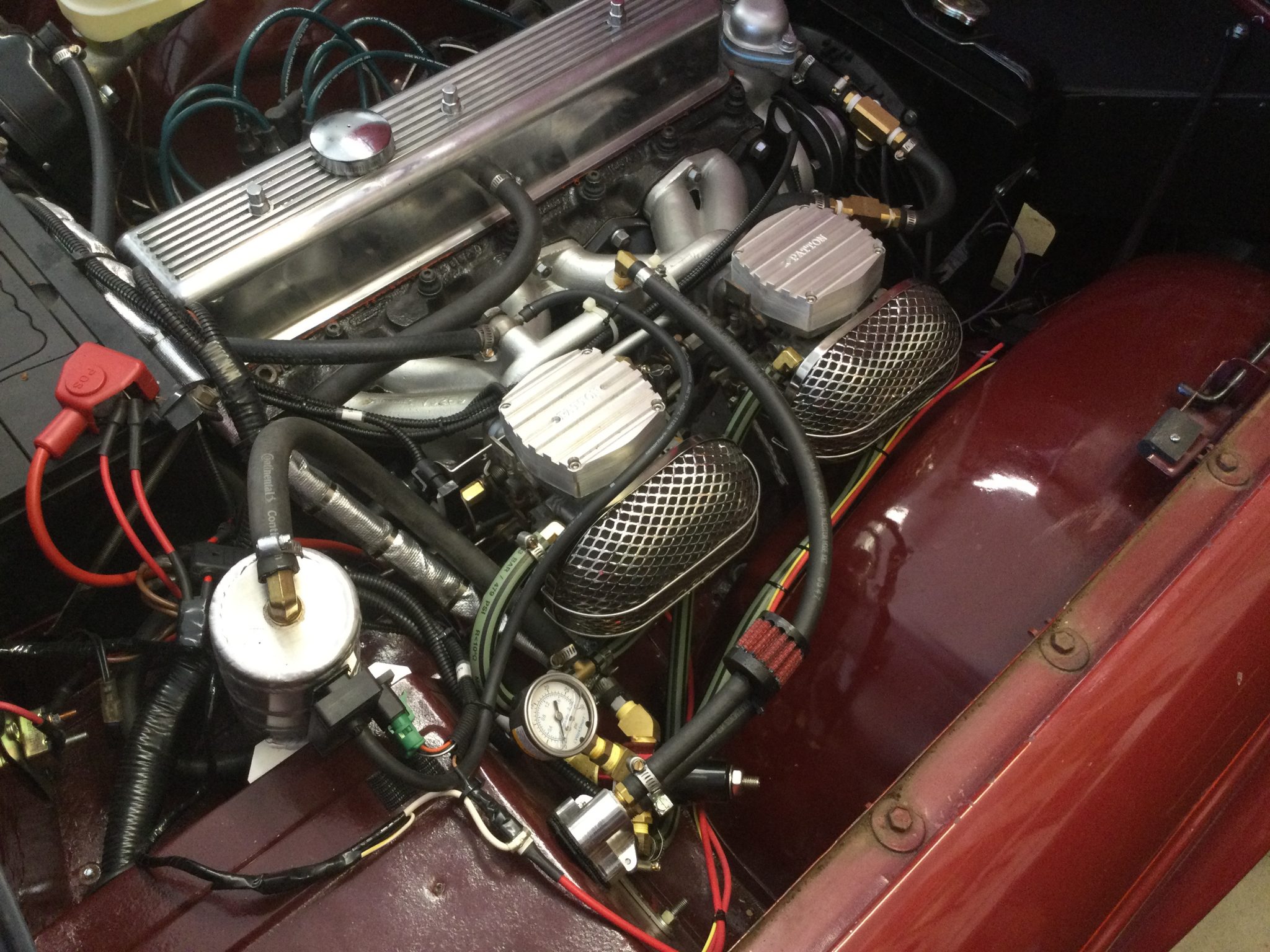 Triumph TR6 Restoration converting The Strombergs to TBI fuel